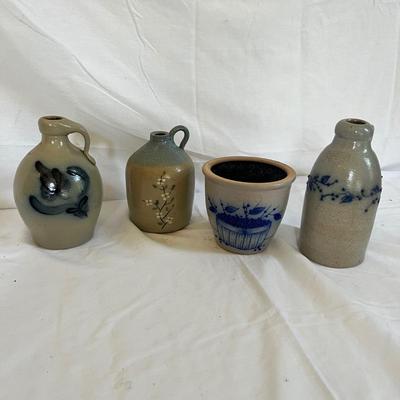 Tomlinson & More Hand Crafted Stoneware Jugs & Pot (LR/MK)