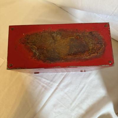 Old School Metal Tool Box & Lunch Box (LR/MK)