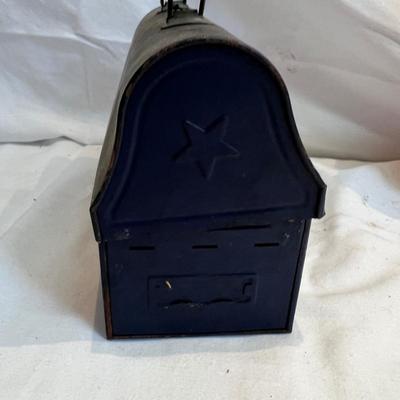 Old School Metal Tool Box & Lunch Box (LR/MK)