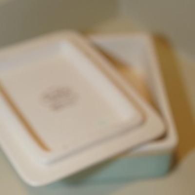 MCM STANGL POTTERY BOX "FROSTED FRUIT" PATTERN. PRETTY BLUE /GOLD ACCENT ON IVORY CERAMIC