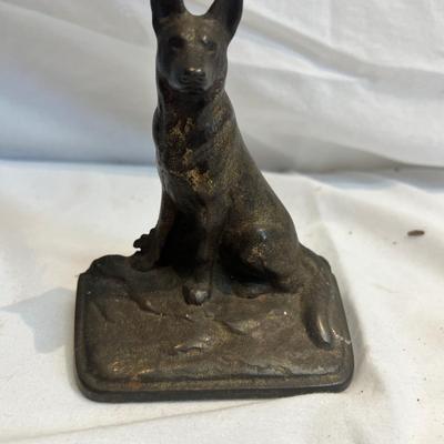 Dog Sculpture and Iron German Shepherd Book Ends(LR/MK)