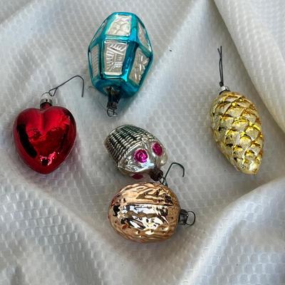 Lot 298 Vintage ornaments #4