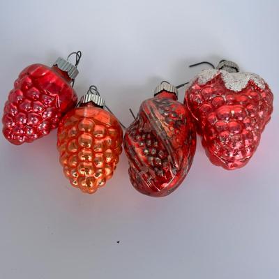 Lot 297 Vintage ornaments #5