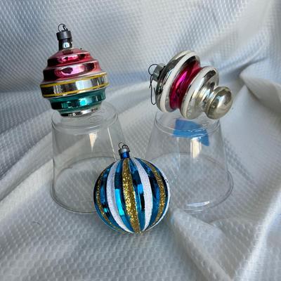 Lot 299 Vintage ornaments #6