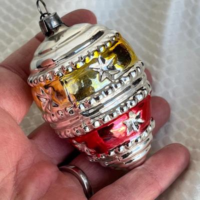 Lot 301 Vintage ornaments #7