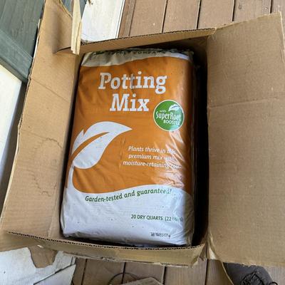 504 Gardners Supply Potting Mix Soil. New in Open Box-Qty (5)