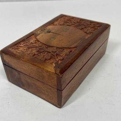 Vintage Wood Tea Box Inlay and Carving Red Felt Inside