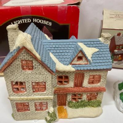 Lot of 3 Lighted Christmas Lighted Houses