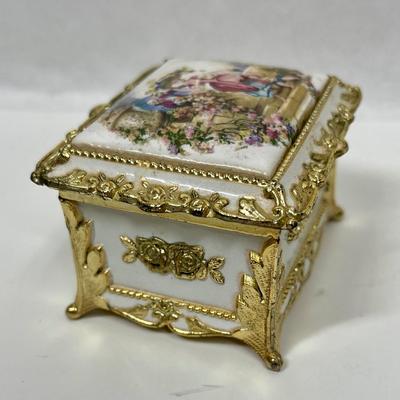 Vintage Westland Music Box Plays "MEMORY" Song Porcelain and Gold tone metal