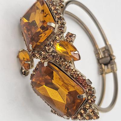 Vintage Jewel Box & Juliana, Cameo, Swarovski Bracelets