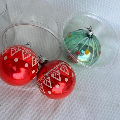 Lot 306 Vintage ornaments #11