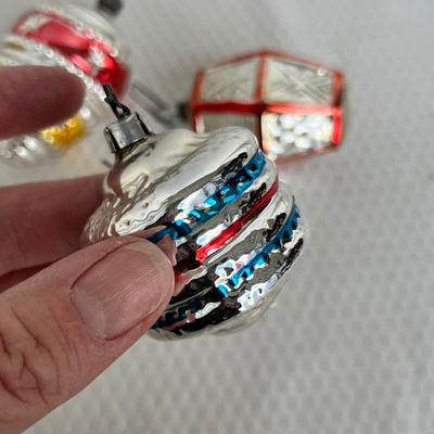 Lot 307 Vintage ornaments #12