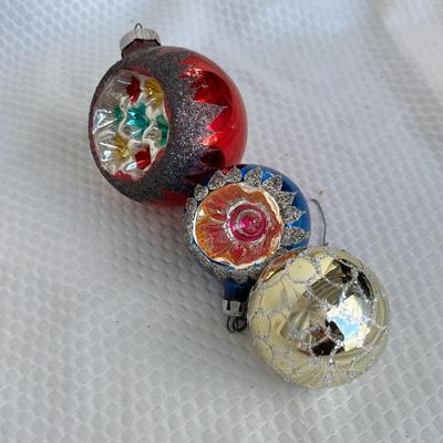 Lot 308 Vintage ornaments #13
