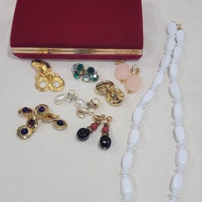 Clio earrings, jewelry box, necklace