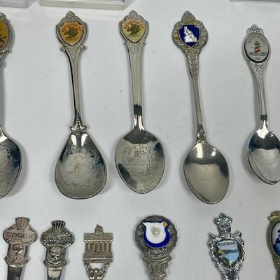 25 collectible antique teaspoons souvenir States, Countries, Attractions, Sterling