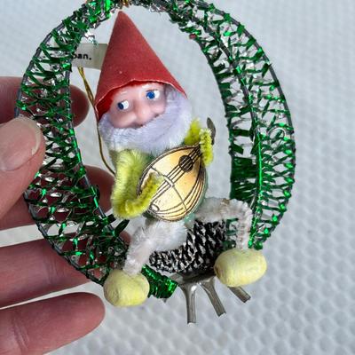 Lot 315 Vintage ornaments #20