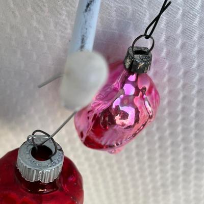Lot 316 Vintage ornaments #21