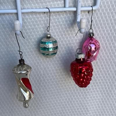 Lot 316 Vintage ornaments #21