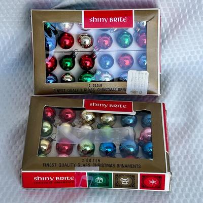 Lot 326 Shiny Brite Mini ornaments