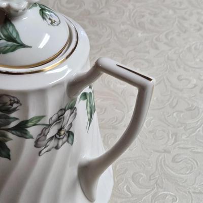 Syracuse Gardenia Teapot