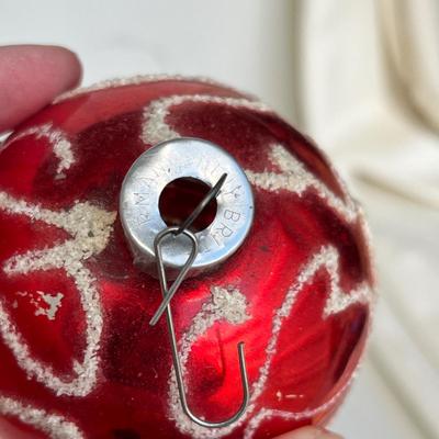 Lot 329 Vintage ornaments #29