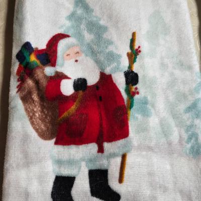 Nicole Miller Retro Christmas Hand Towels