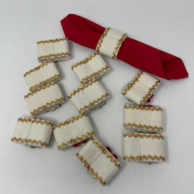 Sequin Raggedy Ann Satin Box & 16 Festive Napkin Holders