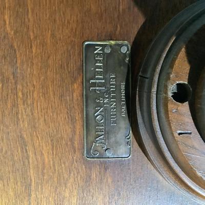052 Fallon & Helene Mahogany Pedestal Table