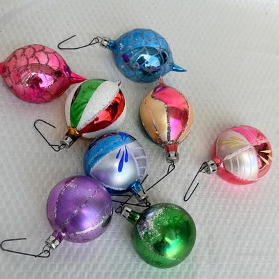 Lot 331 Vintage ornaments #31