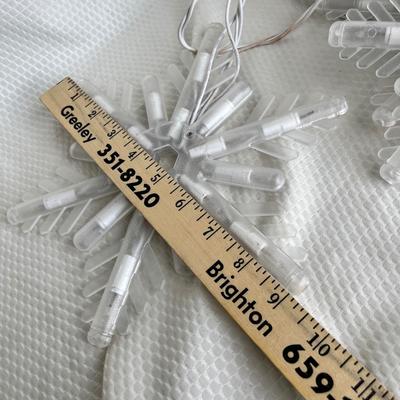Lot 337 Snowflake outdoor lights