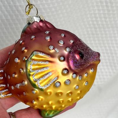 Lot 339 Vintage ornaments #37