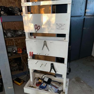 Lot 1: Tools, Shelves & More / Big Barn (left side)