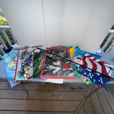610 Garden/Lawn Flag LOT