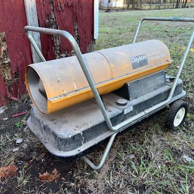 Lot 6: DAYTON Portable Oil and Kerosene Torpedo Heater