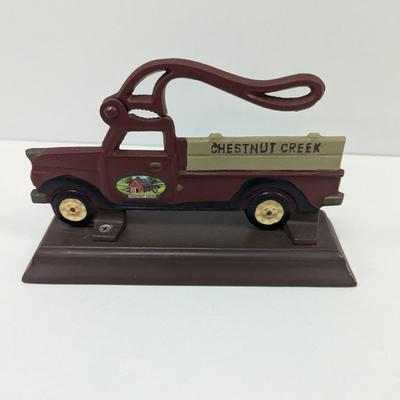 Chestnut Creek Nut Cracker