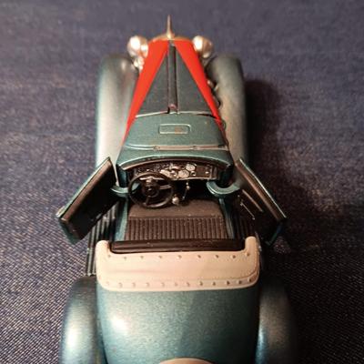 '35 DUESENBERG SSJ & '33 MERCEDES-BENZ DIE-CAST MODELS