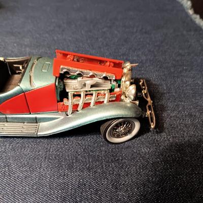 '35 DUESENBERG SSJ & '33 MERCEDES-BENZ DIE-CAST MODELS