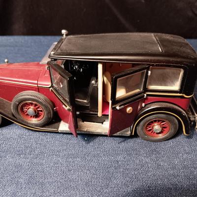 '35 DUESENBERG SSJ & '33 MERCEDES-BENZ DIE-CAST MODELS