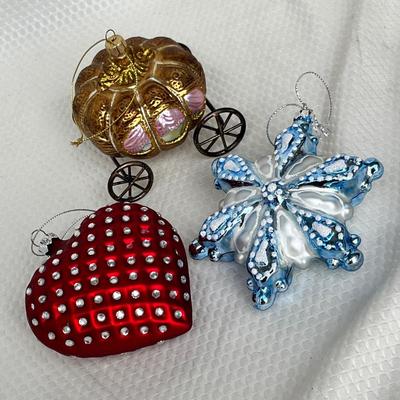 Lot 340 Vintage ornaments #38