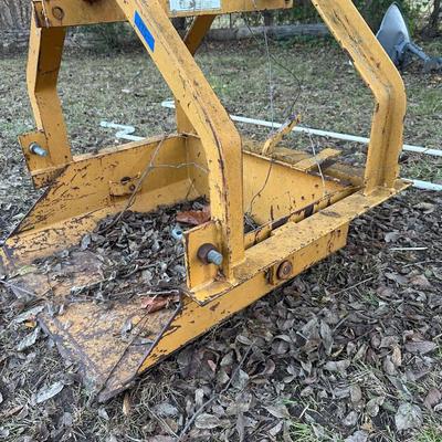 Lot 10: Dirt Scoops
