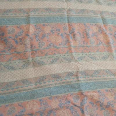 Reversible Queen comforter with throw blanket
