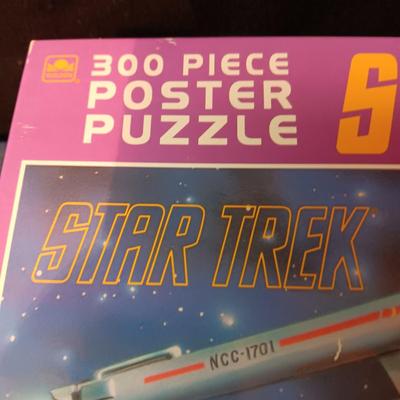 NEW SEALED STAR TREK 300 PIECE PUZZLE