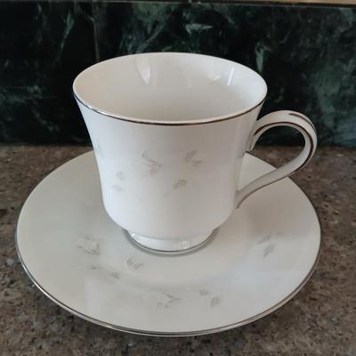 38 piece "Bridal Rose" Celebrity Fine China No. 5895-2 oriental original celebrity Japan