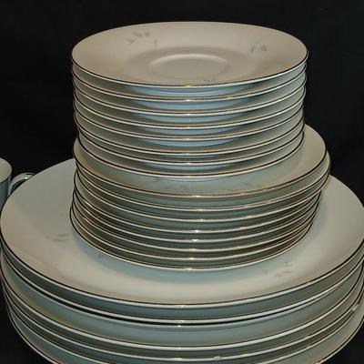38 piece "Bridal Rose" Celebrity Fine China No. 5895-2 oriental original celebrity Japan