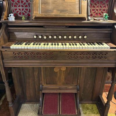 Lot 14: Antique Organ