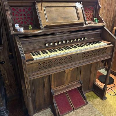 Lot 14: Antique Organ