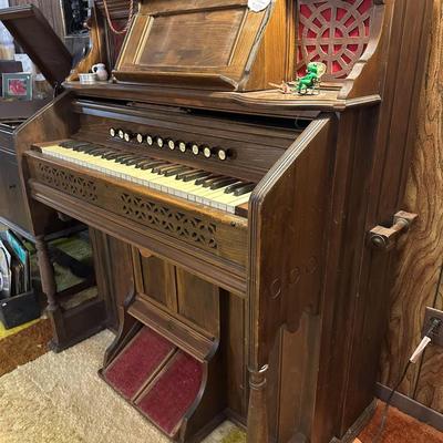 Lot 14: Antique Organ