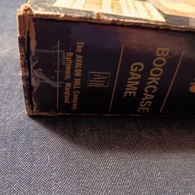 THE GAME OF SHAKESPEARE BOOKCASE GAME