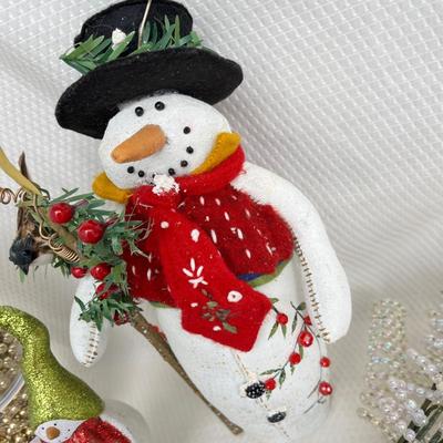 Lot 343 Assorted Christmas Decor