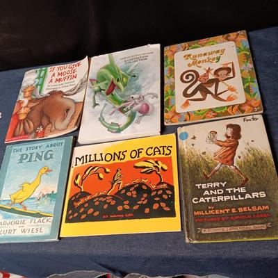 CHILDREN'S BOOKS AND POKEMON TRADING CARD GAME ILLUSTRATED COLLECTION BOOK